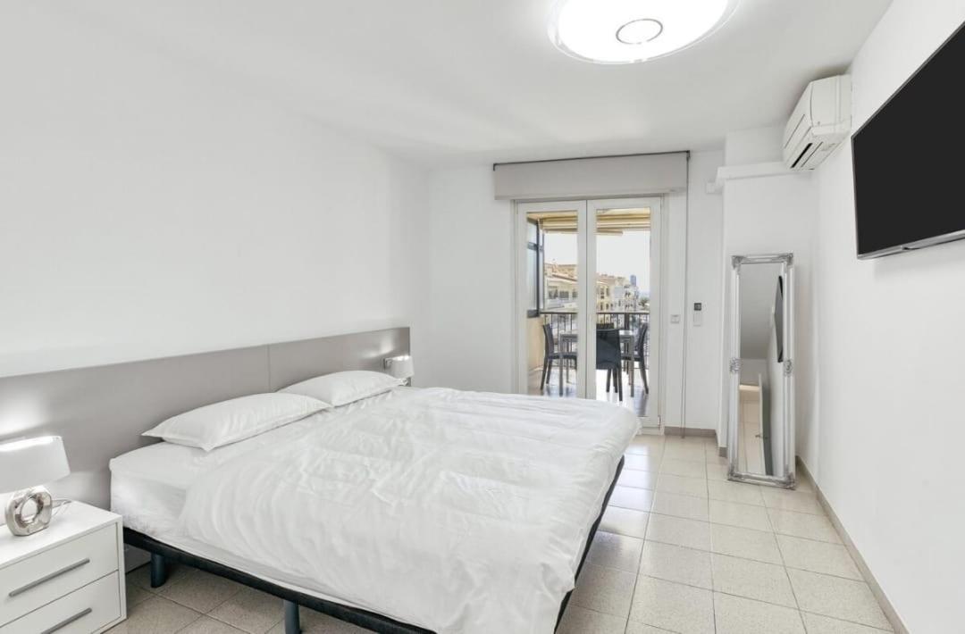 Apartamento Con Vistas A Mar Y Canal. Эмпуриабрава Экстерьер фото